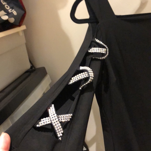 MSK evening glam top, cold shoulder style. 3 diamond sparkle”X”-shaped details. - Picture 2 of 7